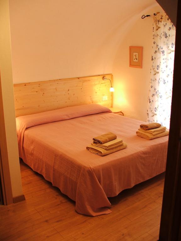 Antica Casa Ortensia Riva del Garda Buitenkant foto