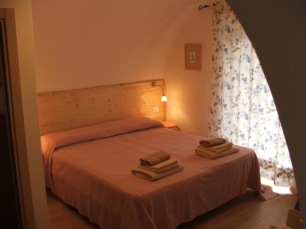 Antica Casa Ortensia Riva del Garda Buitenkant foto