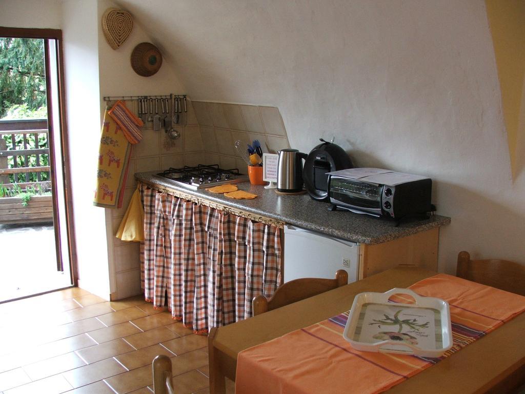 Antica Casa Ortensia Riva del Garda Buitenkant foto