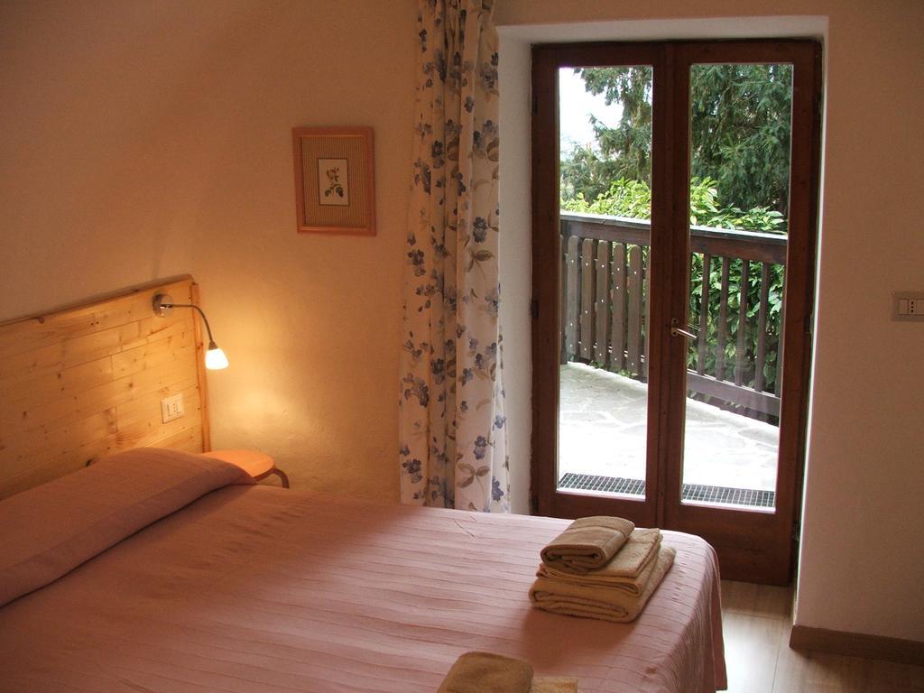 Antica Casa Ortensia Riva del Garda Buitenkant foto