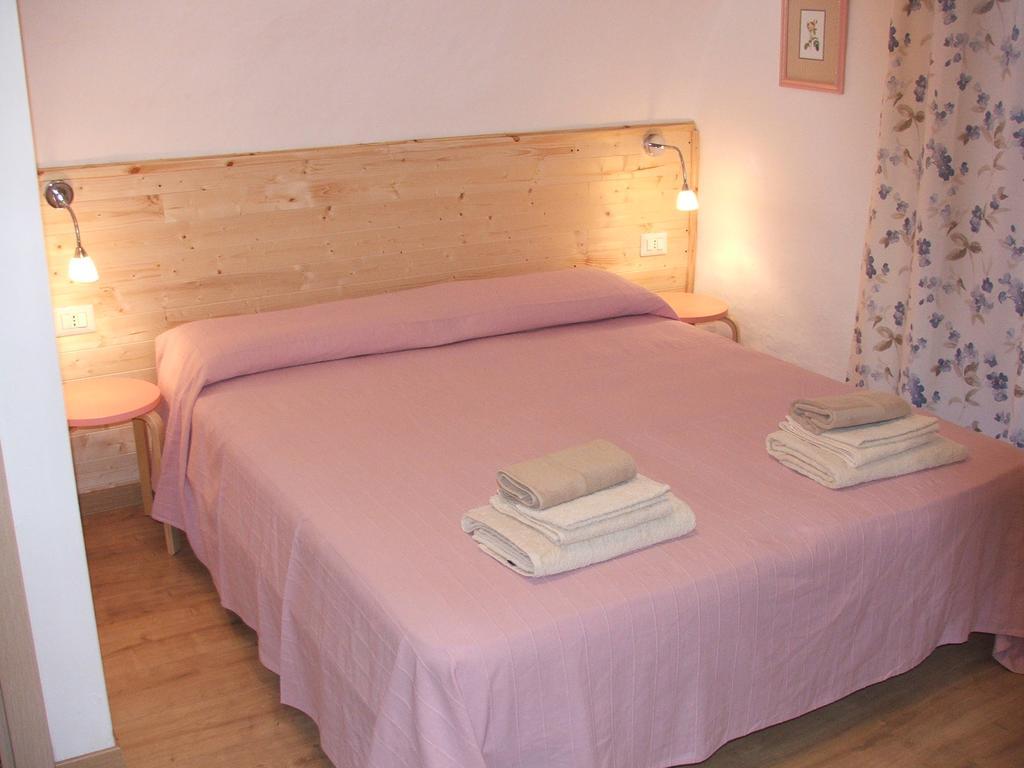 Antica Casa Ortensia Riva del Garda Buitenkant foto