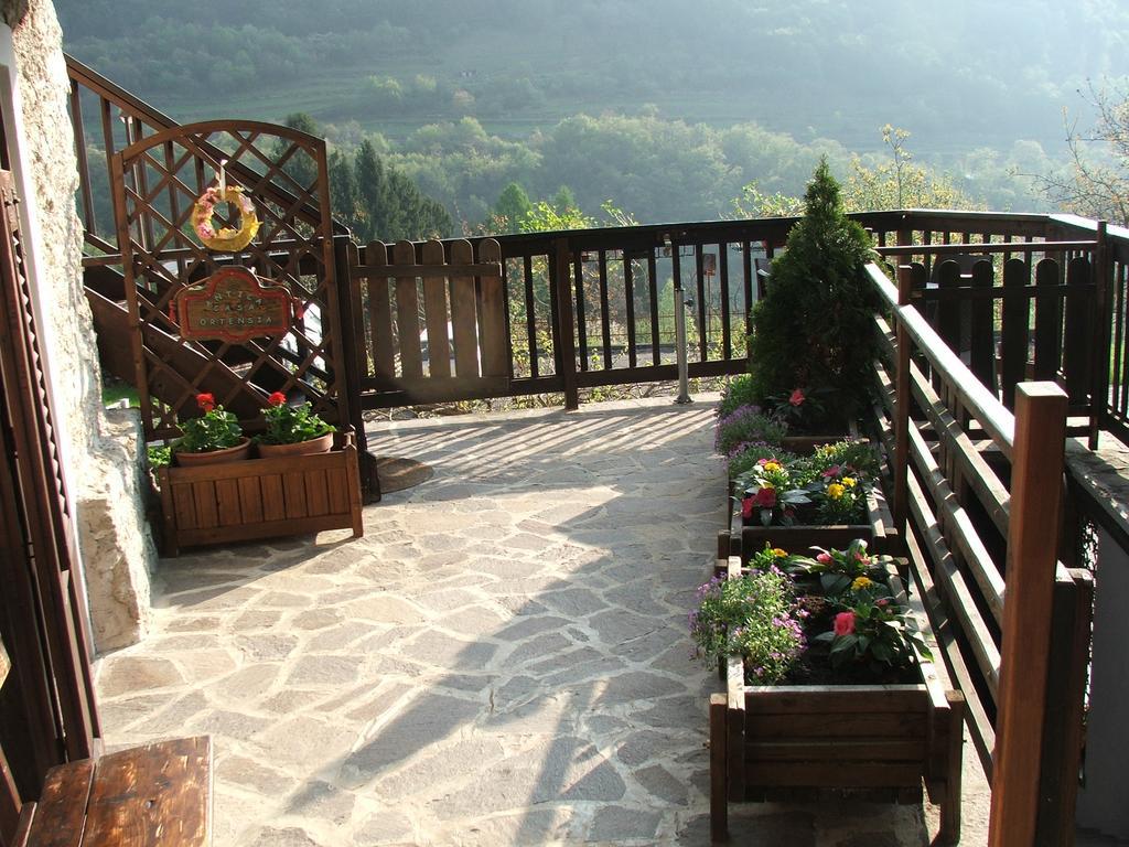 Antica Casa Ortensia Riva del Garda Buitenkant foto
