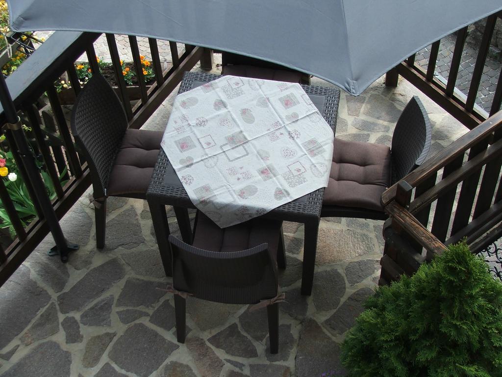Antica Casa Ortensia Riva del Garda Buitenkant foto